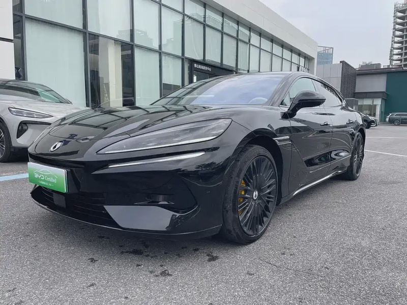 Denza Z9GT