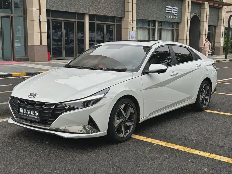 Hyundai Elantra