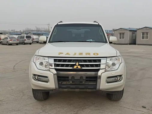 Mitsubishi Pajero 2018