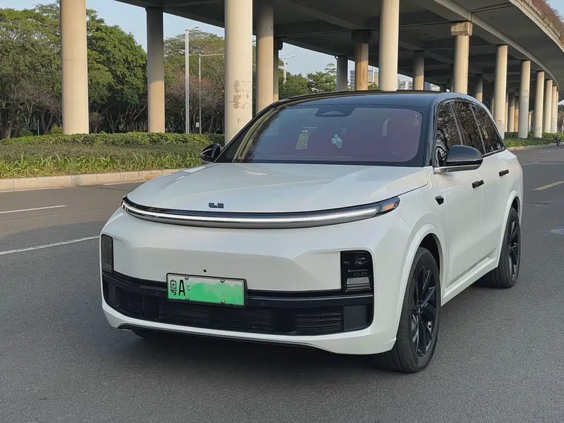 Li Auto L8