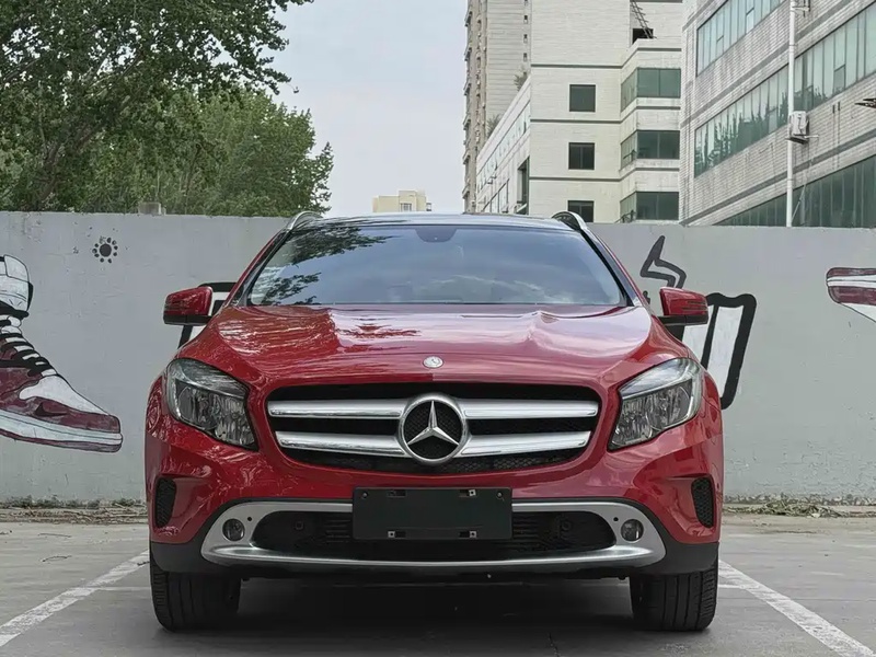 Mercedes-Benz GLA-Class