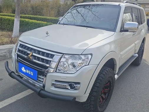 Mitsubishi Pajero 2019