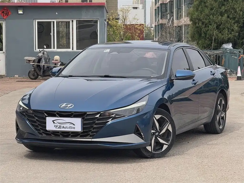 Hyundai Elantra