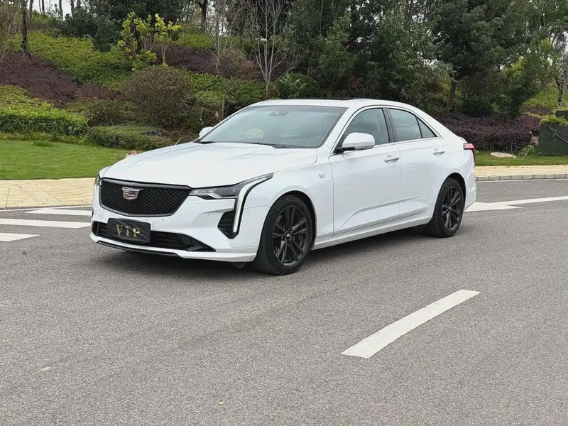 Cadillac CT4