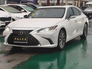 Lexus ES 2023