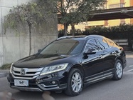 Honda Crosstour 2015