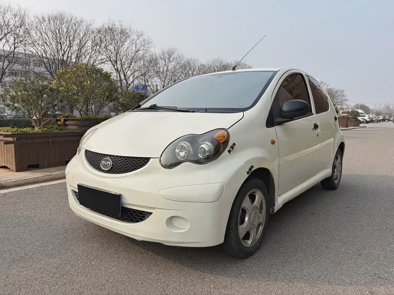 BYD F0