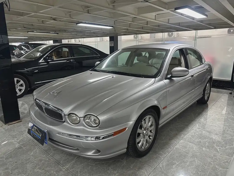 Jaguar X-TYPE
