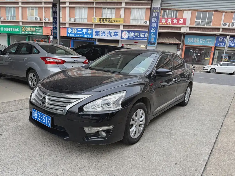 Nissan Teana