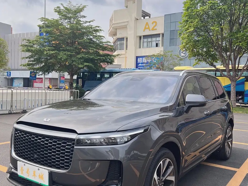 Li Auto ONE