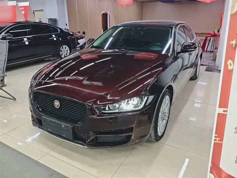 Jaguar XE