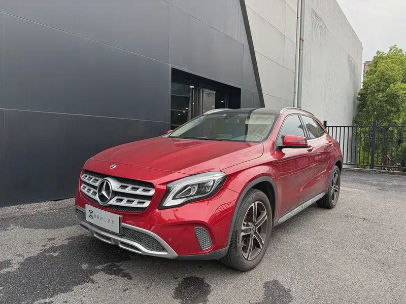 Mercedes-Benz GLA-Class