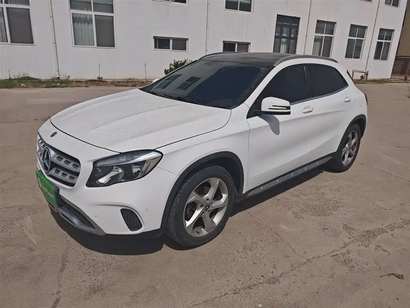 Mercedes-Benz GLA-Class