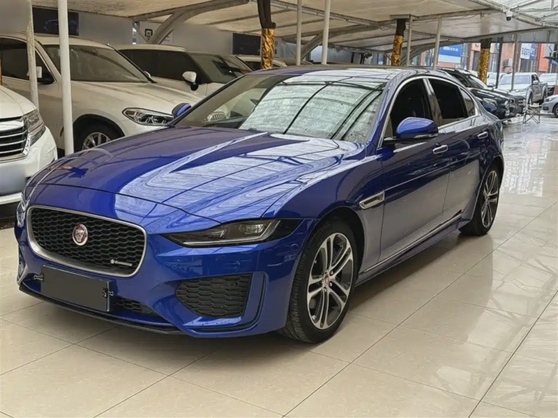 Jaguar XE
