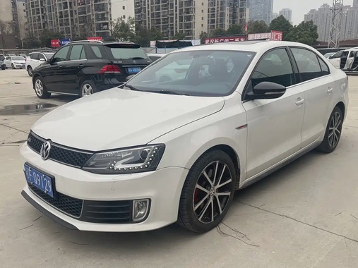 Volkswagen Sagitar 2015