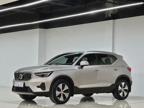 Volvo XC40 2024