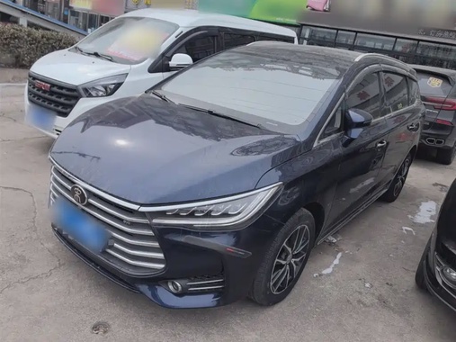 BYD MAX 2018