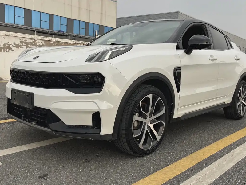 Lynk & Co 05