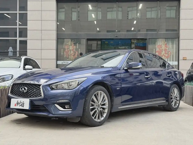Infiniti Q50