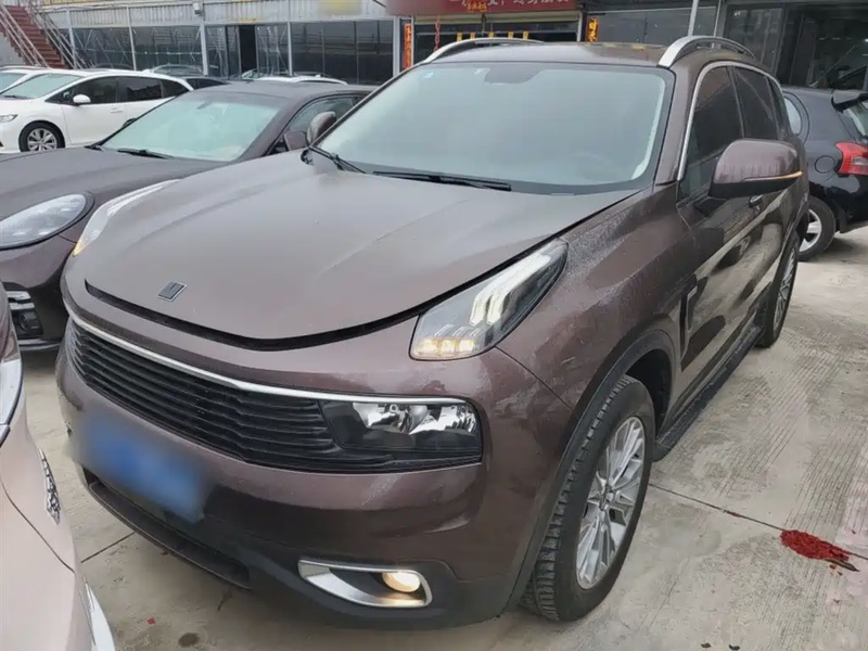 Lynk & Co 01