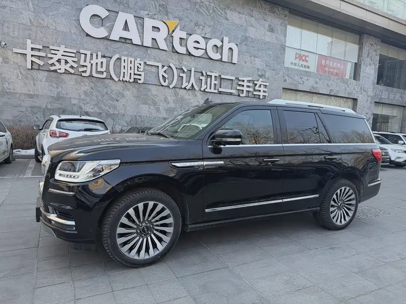 Lincoln Navigator