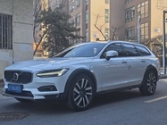 Volvo V90 2023