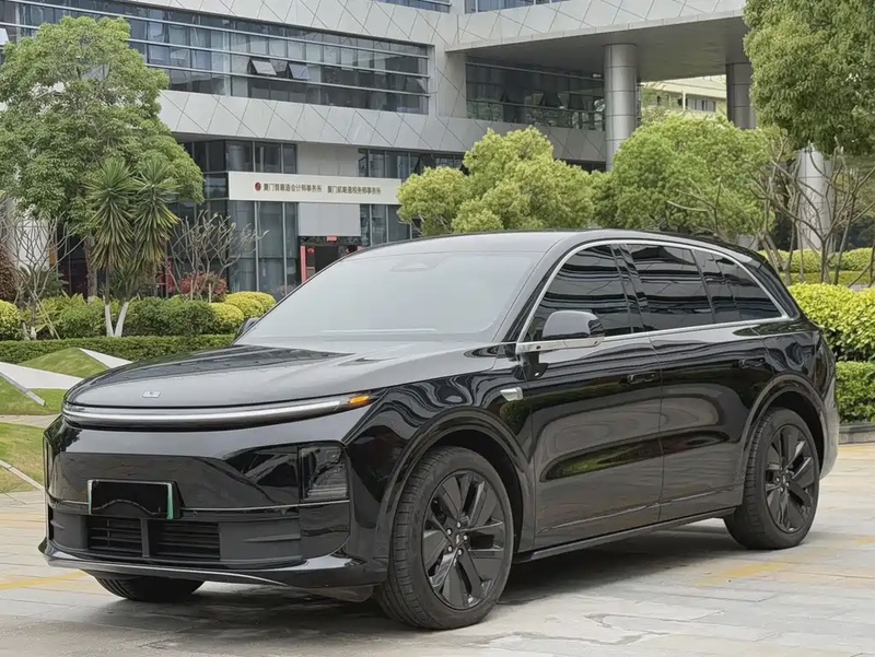 Li Auto L6