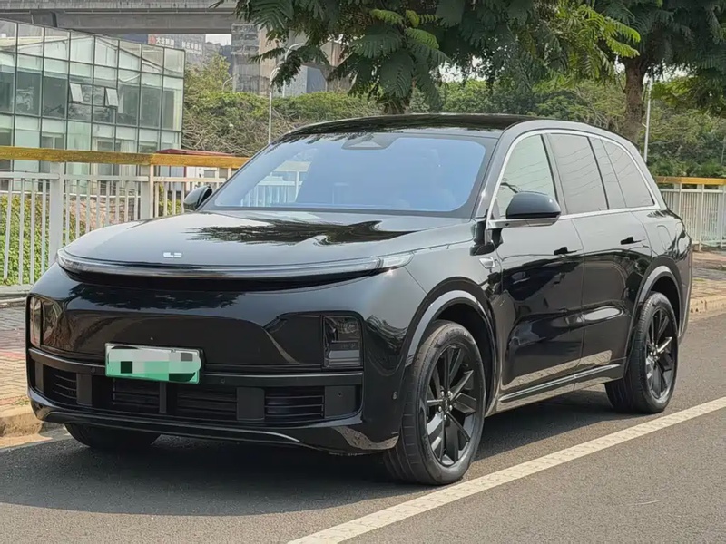 Li Auto L8
