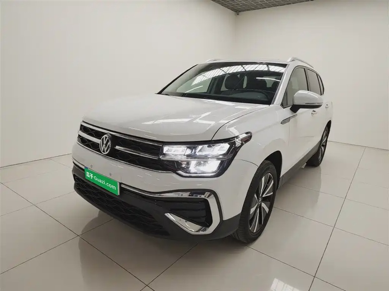 Volkswagen Tharu