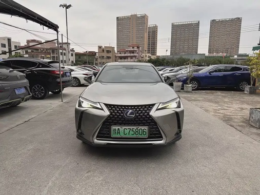 Lexus UX 2022