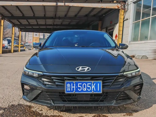 Hyundai Elantra 2023