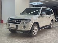 Mitsubishi Pajero 2014