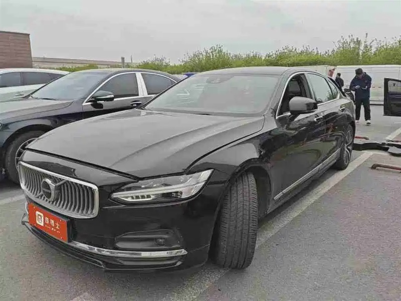 Volvo S90