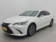 Lexus ES 2024