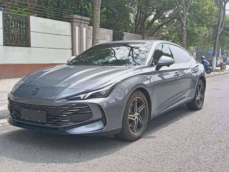 MG MG7