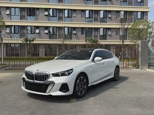 BMW 5 Series 2024