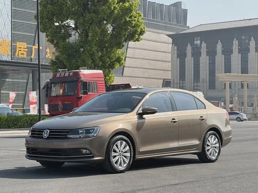 Volkswagen Sagitar 2015