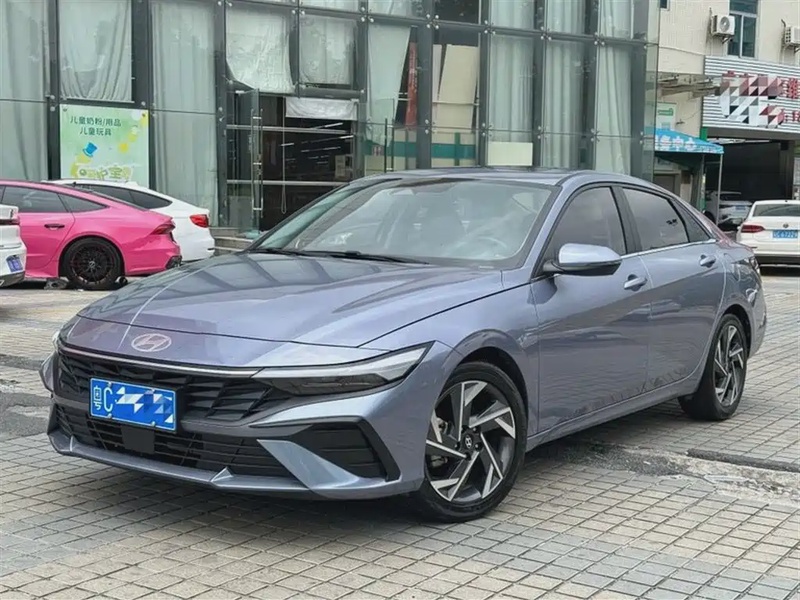 Hyundai Elantra