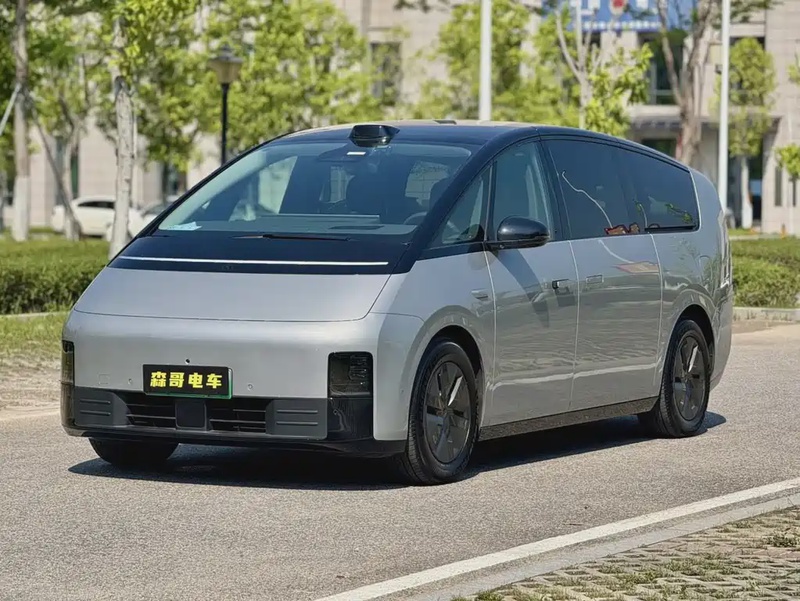 Li Auto MEGA