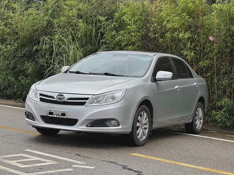 BYD Surui