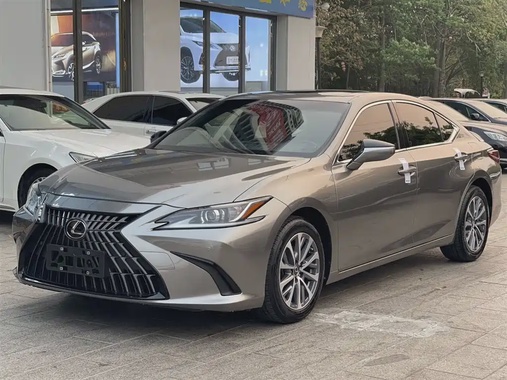 Lexus ES 2024