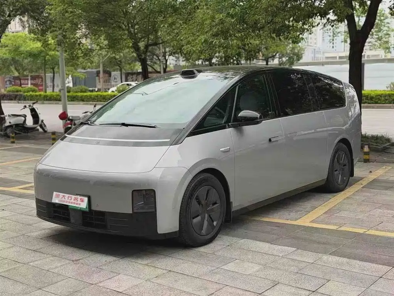 Li Auto MEGA