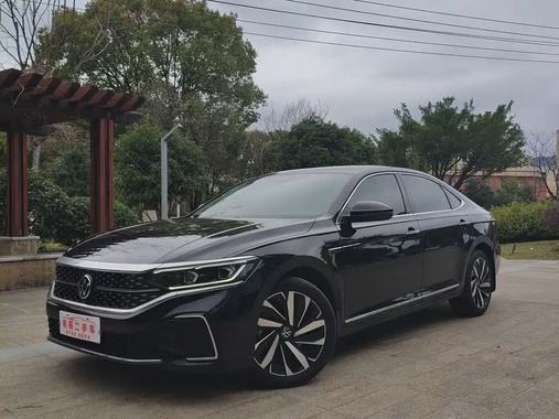 Volkswagen Passat 2022