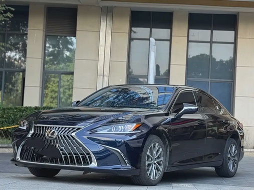 Lexus ES 2023