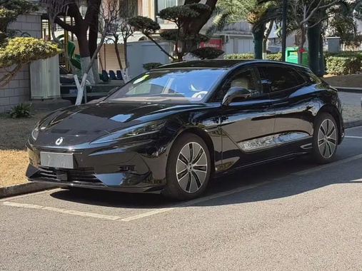 Denza Z9GT 2024