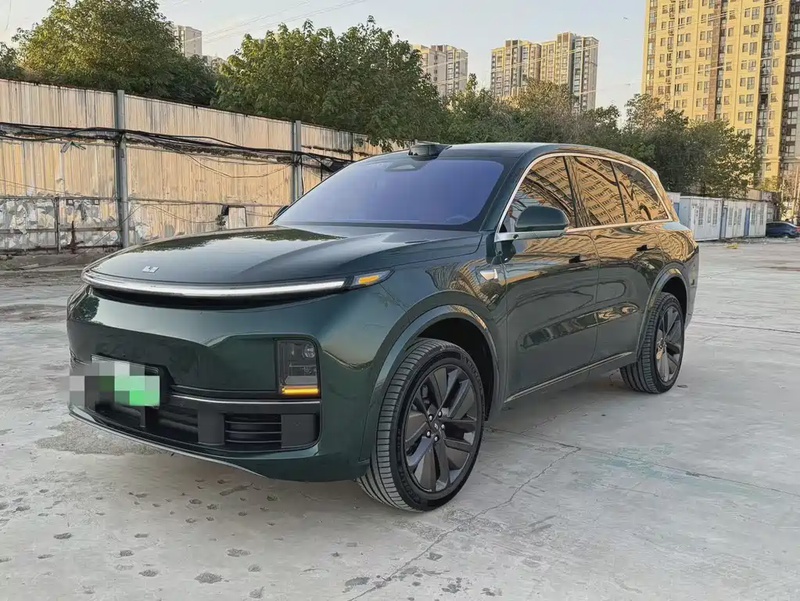 Li Auto L8