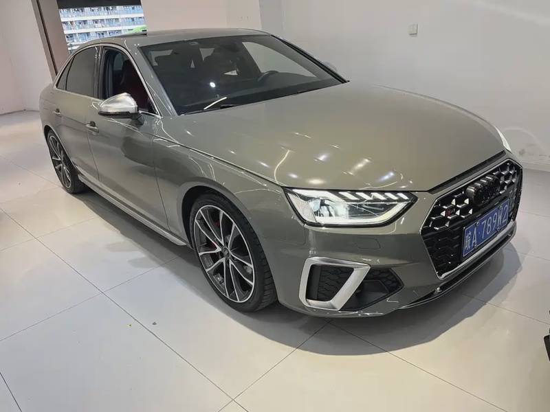 Audi S4