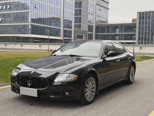 Maserati Quattroporte 2012