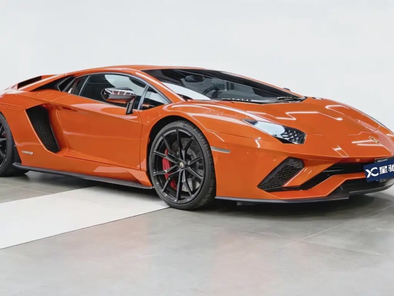 Lamborghini Aventador