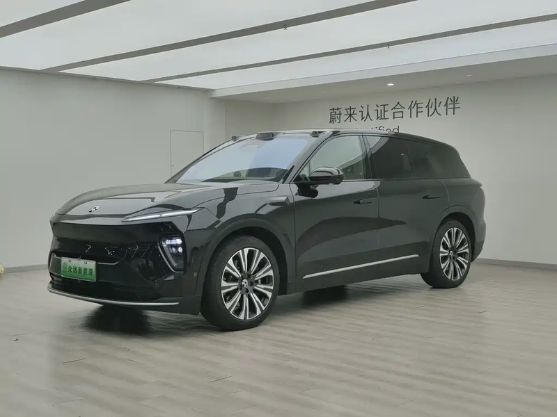 NIO ES8
